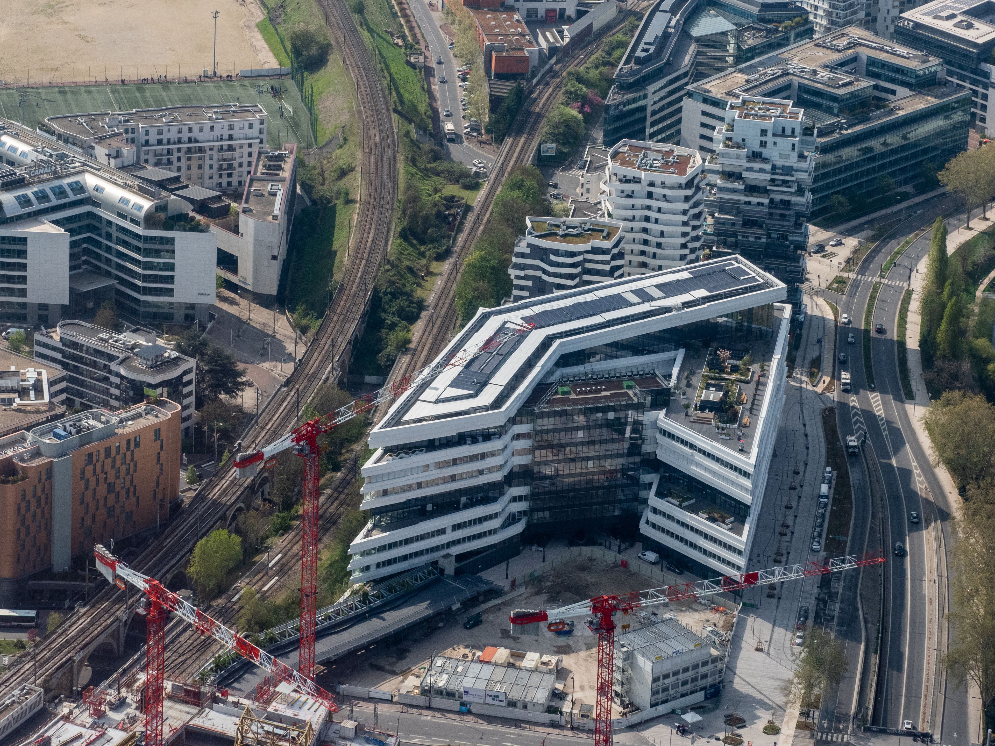 vue aérienne d'immeubles à Issy-les-Moulineaux près de Paris