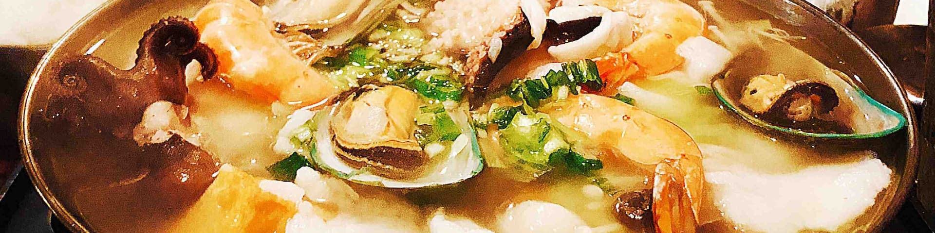 The Little Dipper experience is all about taking the comforts of traditional Chinese family dining.