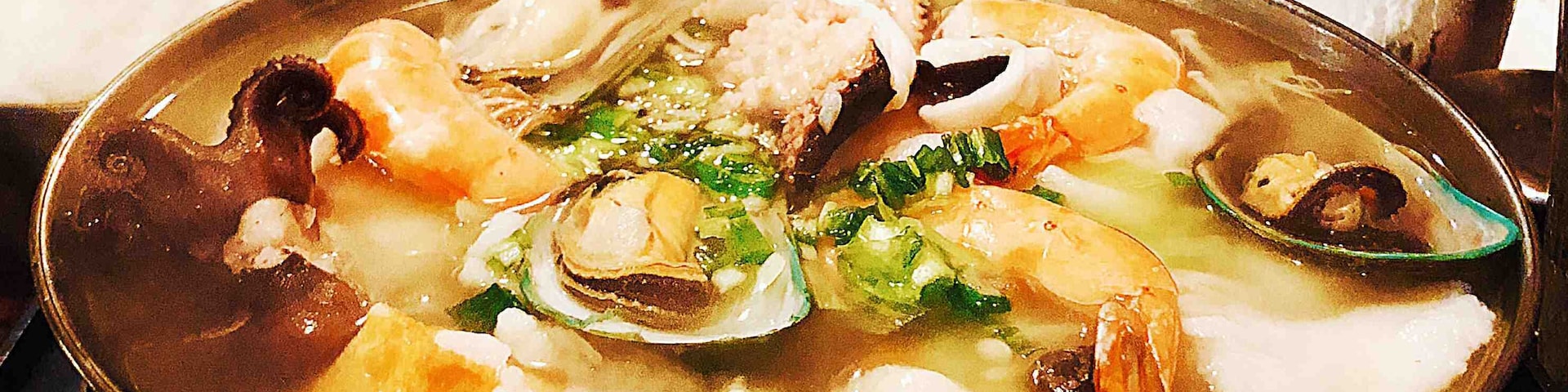 The Little Dipper experience is all about taking the comforts of traditional Chinese family dining.