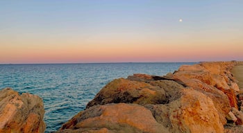 This is the view looking west from the Sailing Club.early mornings are my favourite, get out early before the day heats up