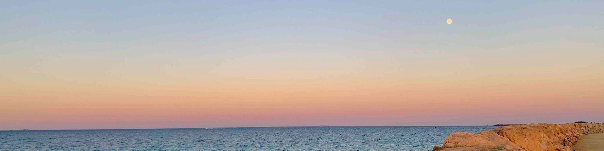 This is the view looking west from the Sailing Club.early mornings are my favourite, get out early before the day heats up