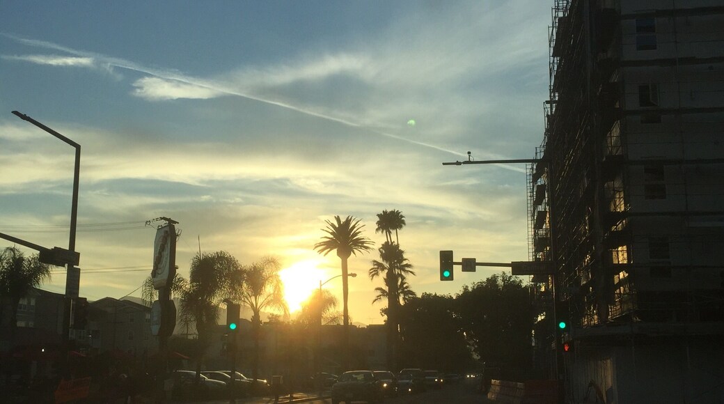 #EndlessSummer Amazing sunset - Summertime in Glendale, California