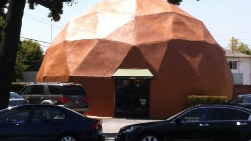 I don't know what this geodesic dome is, but it's cool. Directly across the street from AAA in Glendale.