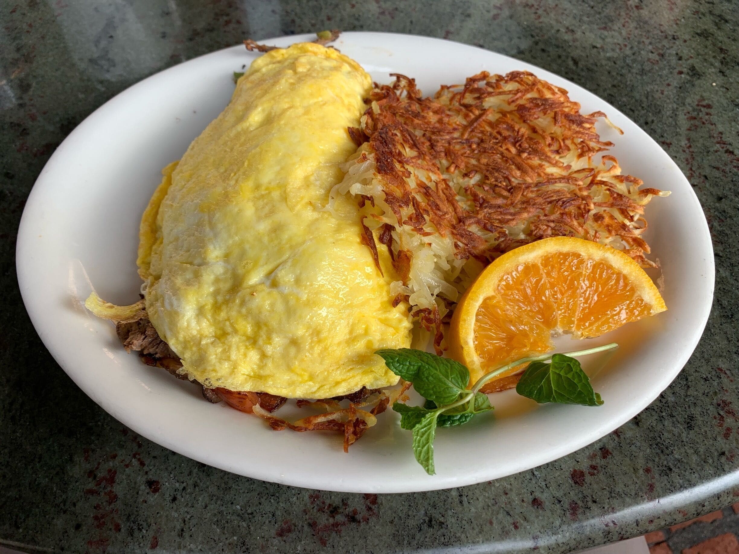 Shredded beef omelet with hash brown at Foxy’s in Glendale, California #GoodEats