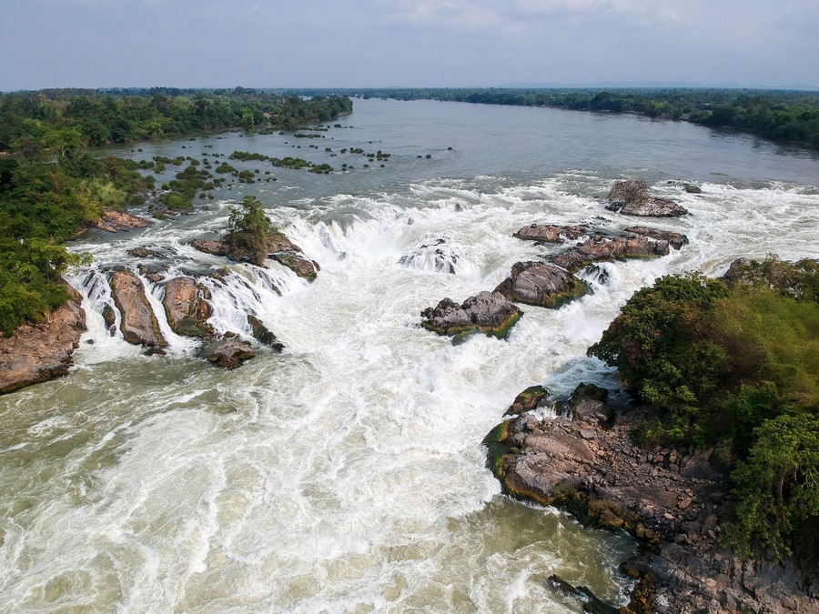 The impressive Tat Somphamit Waterfall in Laos 🇱🇦 is very wide and very short, but the sheer amount of water flowing over it makes it quite violent.
#LifeAtExpediaGroup