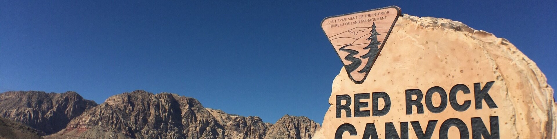 The Red Rock Canyon welcomes us!
#hiking