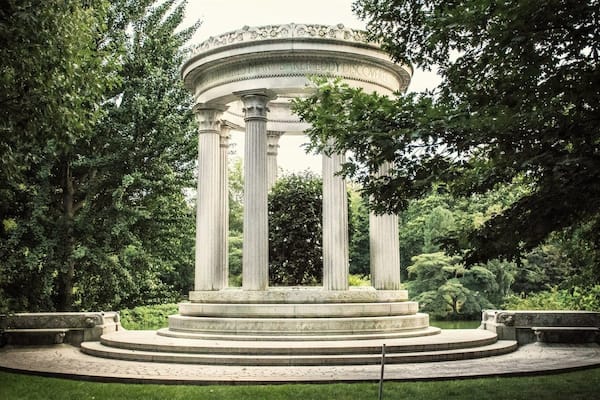 Historical grace site... Mary Baker Eddy Memorial ...
Mary Baker Eddy (July 16, 1821 – December 3, 1910) established the Church of Christ, Scientist, as a Christian denomination and worldwide movement of spiritual healers.
