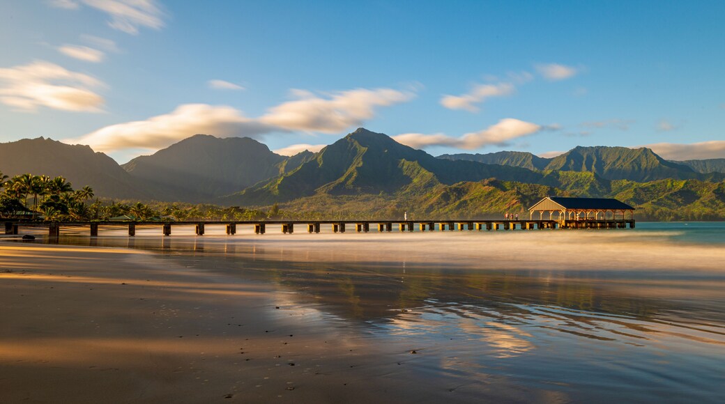 Hanelei pier in the morning - Kauai, Hawaii USA