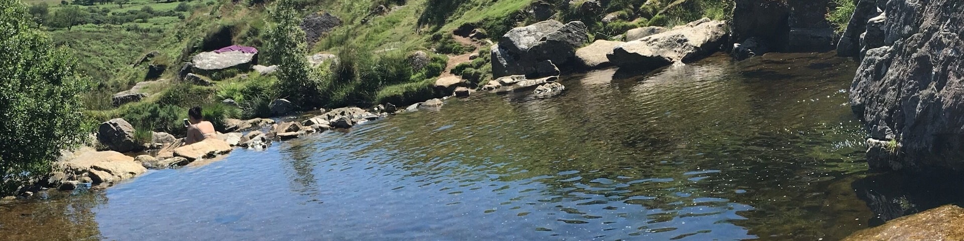 Just behind the inn, this spot is fantastic for wild swimming, even able to jump in the water in one spot, good for picking!