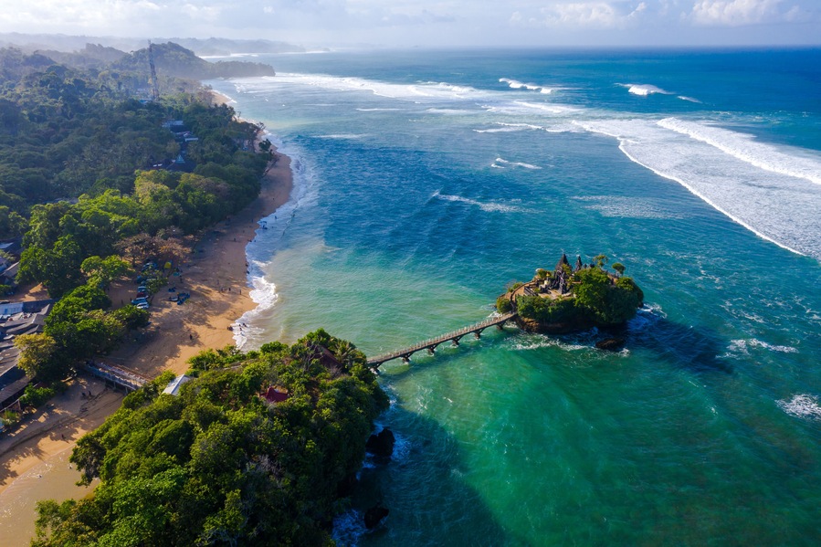 The beauty of the temple on Balekambang Beach