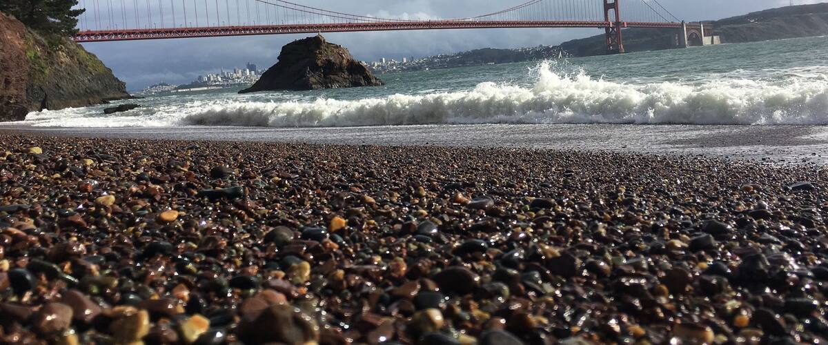 Beautiful beach, worth the parking battle and the gorgeous 0.8 mile hike down. This a trip that you don't want to miss when in San Francisco! #beachbound