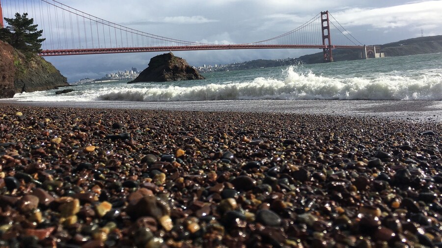 Beautiful beach, worth the parking battle and the gorgeous 0.8 mile hike down. This a trip that you don't want to miss when in San Francisco! #beachbound