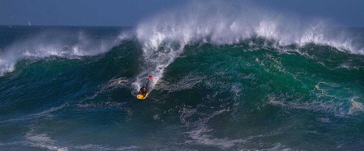 Looking for perspective come out and play at the wedge! Surf is up!
#waterlust