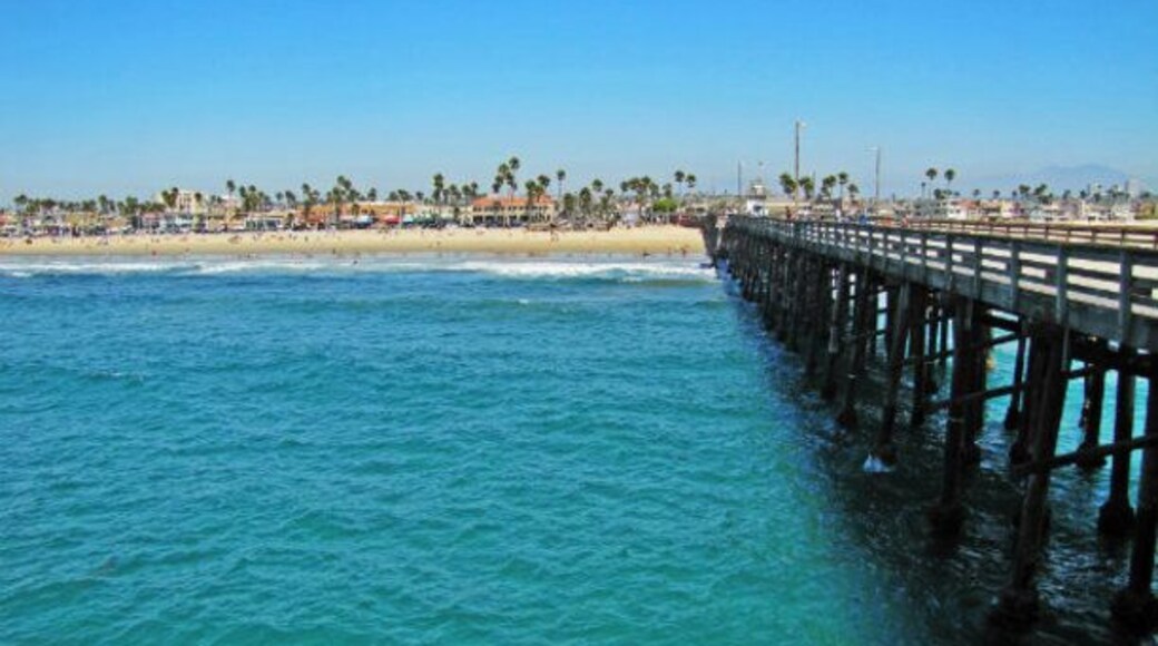 View from the Newport Beach pier.
