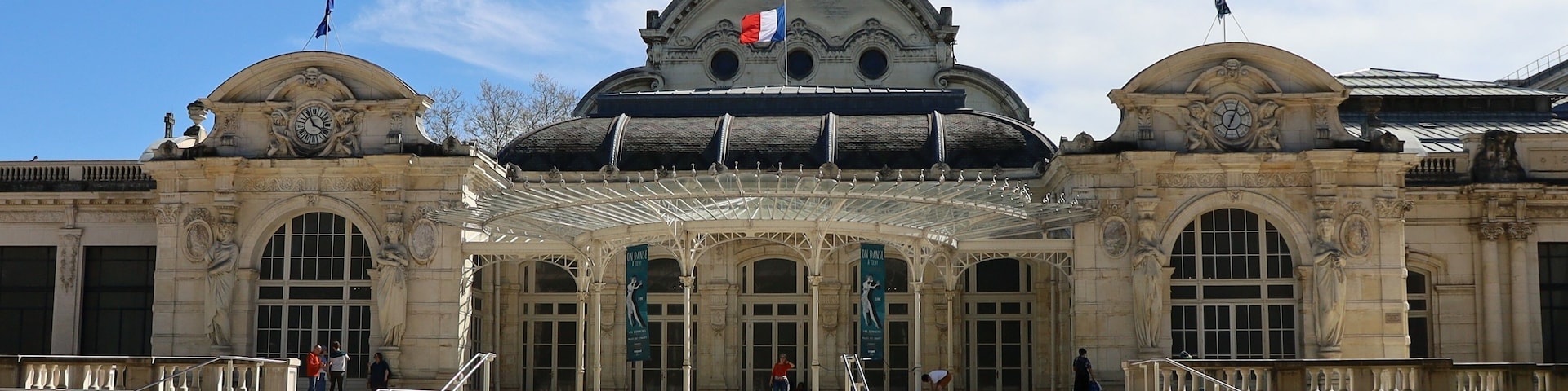 Le palais des congrès, ancien casino, vu de l'extérieur, ville de Vichy, département de l'Allier, France