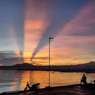 Jolo, Sulu in Mindanao earned its popularity and notoriety mostly for the wrong reasons. A history of kidnappings make this place an unpopular tourist destination. What the news and social media fail to show however are the people – their warmth, hospitality and generosity as well as the natural beauty of this place like this amazing sunrise. After days of immersive travelling, I came to realize that it doesn’t matter if we have different religions, or that we dress differently, eat different dishes, or speak different dialects. Diversity is not about how we are different from one another. Diversity is about embracing one another’s uniqueness. #ItsMoreFunInThePhilippines #LocalSecrets #Adventure #sunrise #Outdoors #trovember