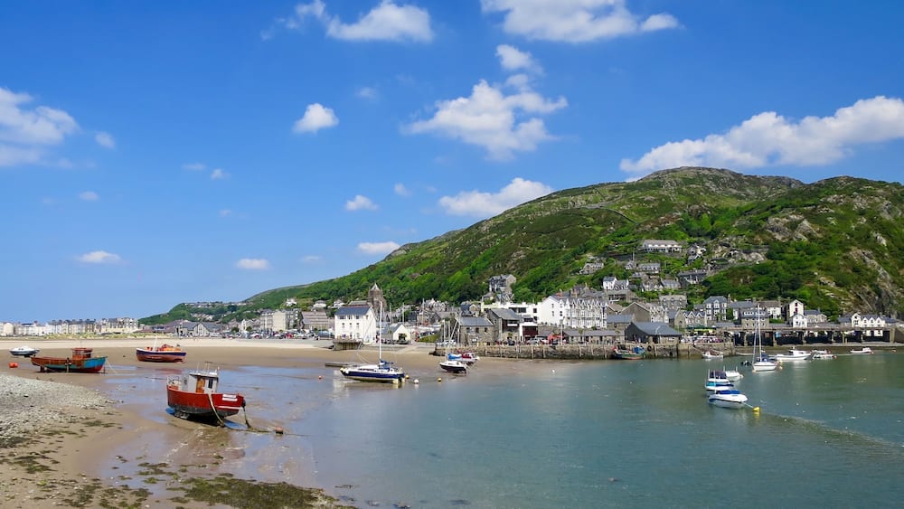 Barmouth - view of the town, Shutterstock ID 693049120, Purchase Order: SP-1394 HA Batch 3 Part 1, Order Number: , Client/Licensee: HomeAway, Other: To be paid with HA budget