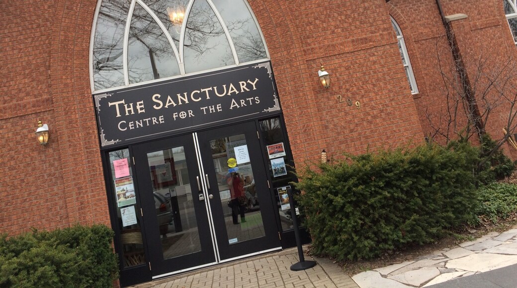 Take me to church.. A former one anyways. A Niagara gem - The Sanctuary Centre for the Arts and also home to Brimstone Brewing Company in Fort Erie.