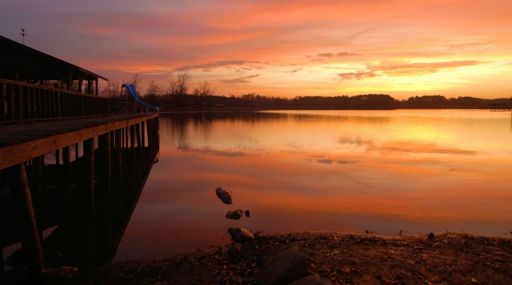 Sunrise at Lake Weiss near Cedar Bluff, Alabama