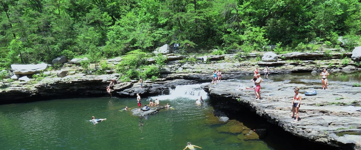 Now THIS is the spot to do a little cliff jumping in the Little River Canyon Preserve. There is a steep descent to get to this area, but it doesn't take very long. #hiking