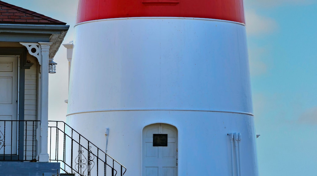 Stratford Popint Lighthouse