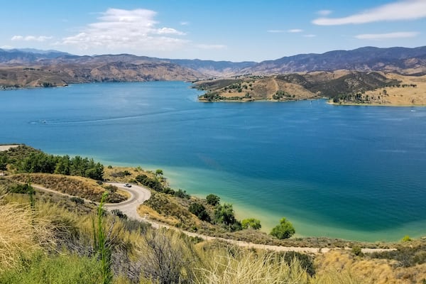 By Land Or By Water
#photography #lakescape #lake #boat #car #truck #road #land #mountains #mountainscape #LA #bluewater #water #Earth #nature #beautiful #landscapephotography #sky #bluesky #clouds #nubes #nuvole #foto #photo #fotĂł #FotoDelDia #FOTD #PhotoOfTheDay #abc7eyewitness