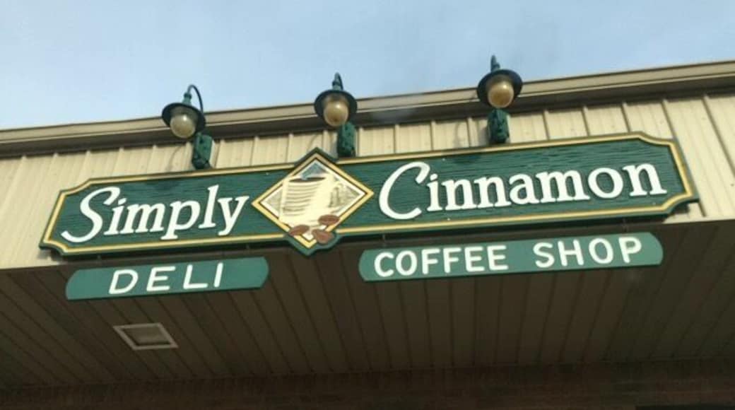 Monstrous good cookies and cinnamon rolls for an awesome price! Fresh sandwiches and quiches made to order. Great coffee! Friendly owners. Not far from from Zoar Village down the road.