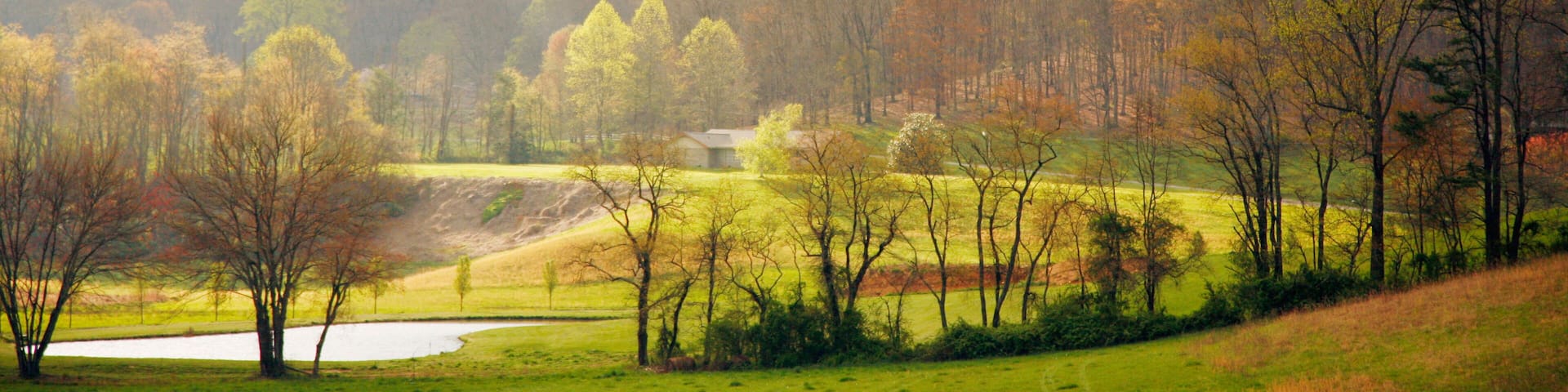 B0CK6P Pastoral spring scene in Western North Carolina near Franklin
