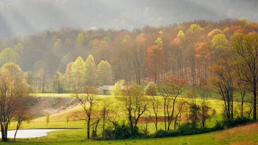 B0CK6P Pastoral spring scene in Western North Carolina near Franklin