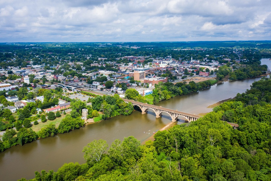 Fredericksburg, Virginia - Aerial View with Rappahannock River