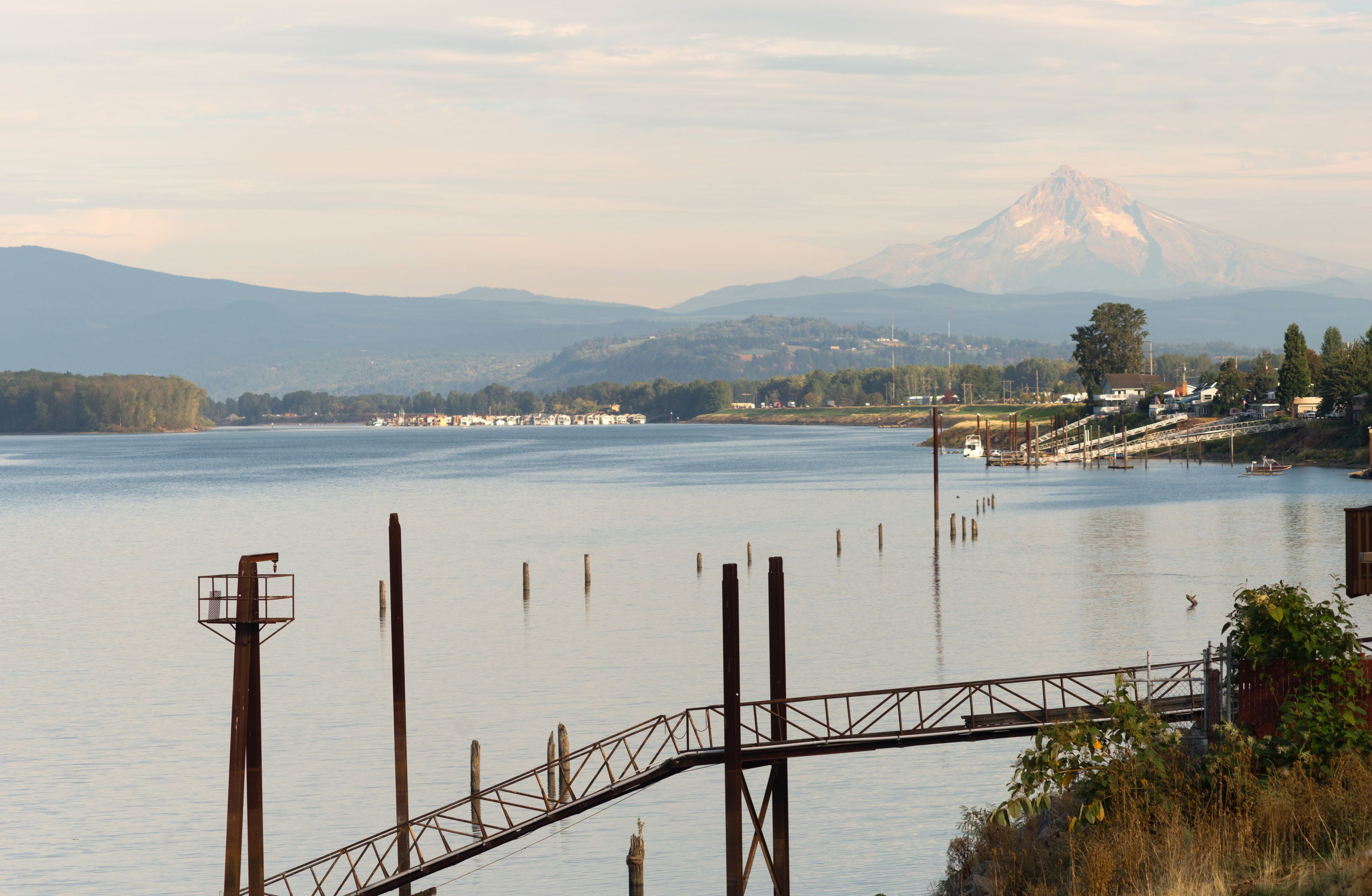 Columbia Riverfront Mount Hood Oregon River Cascade Mountains