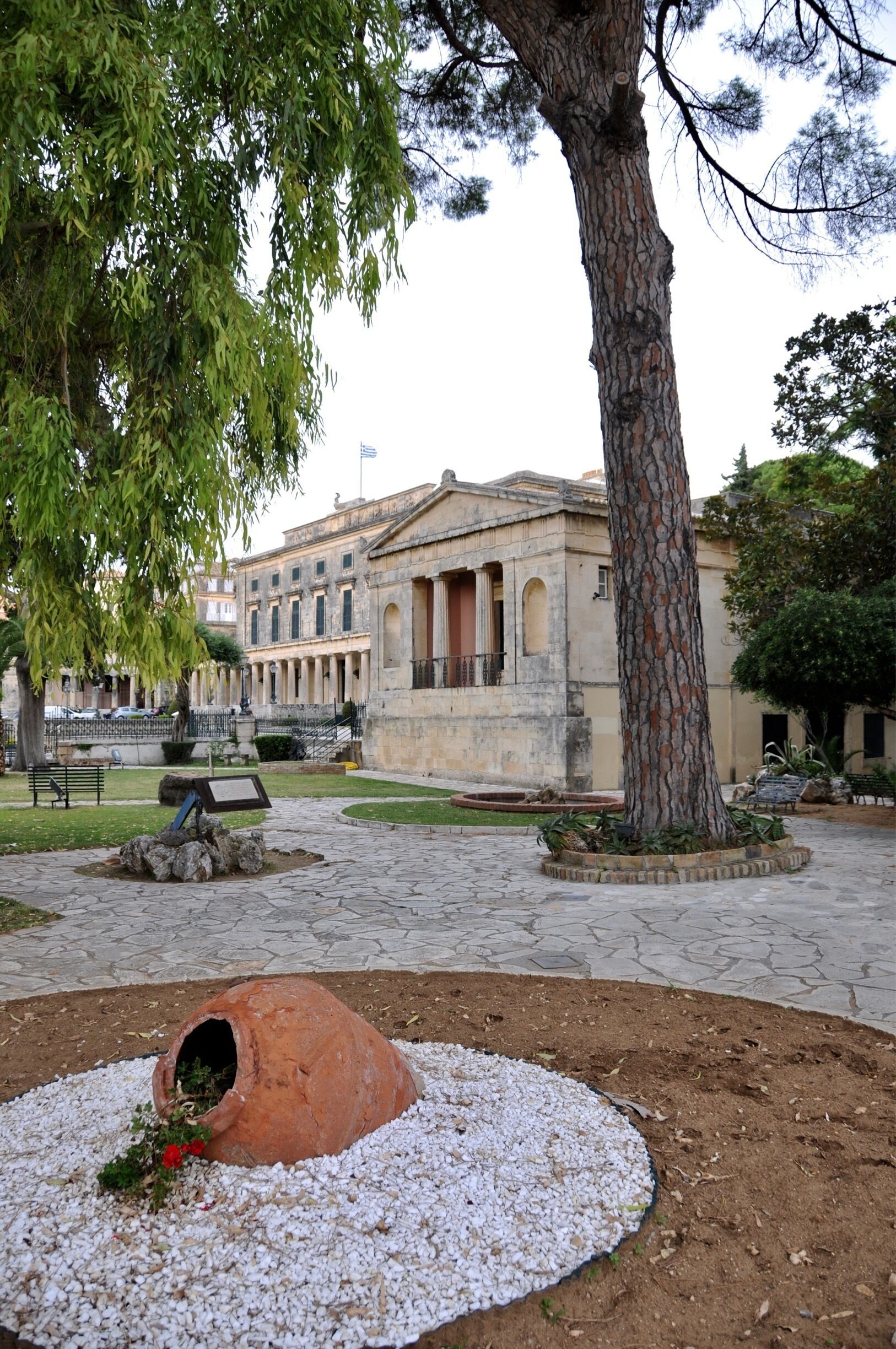 Nice to be in Greece again if only briefly, quick wiz round Corfu Town before our flight home!