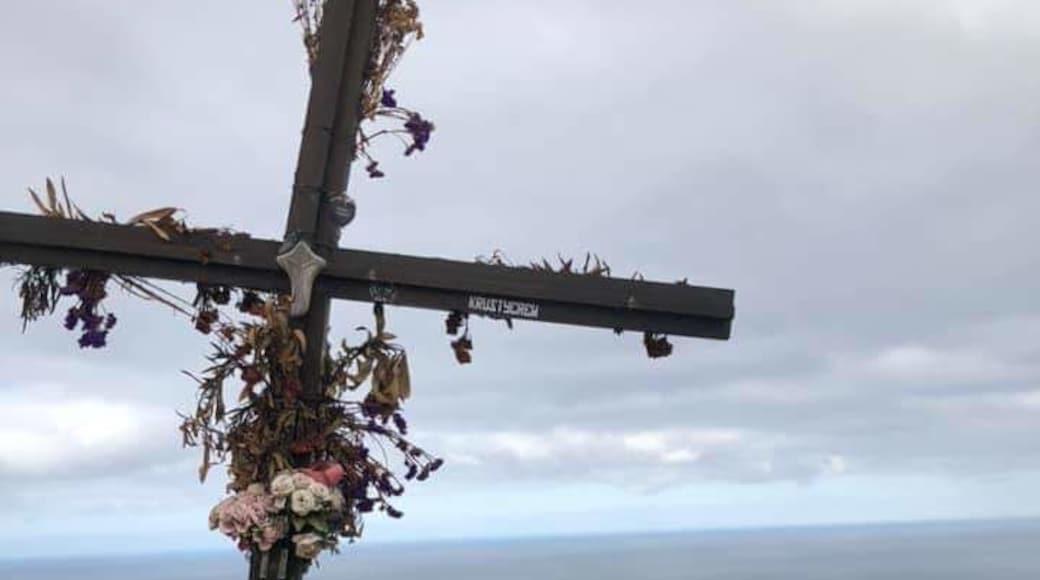 Beautiful cross on top of the hill with some beautiful views.
#Trovember