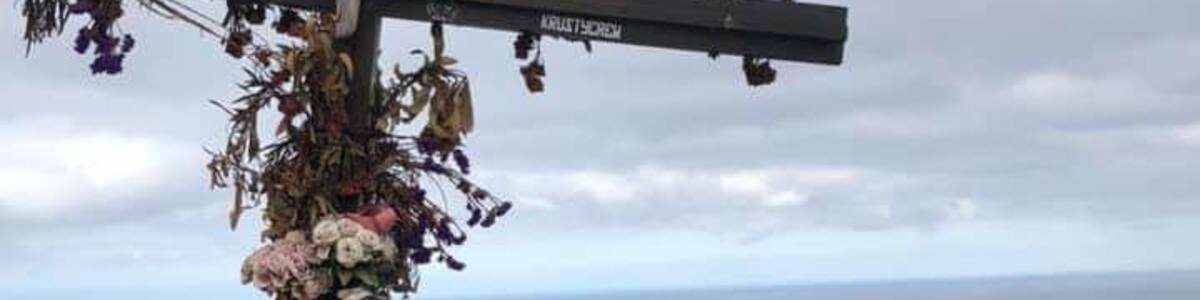 Beautiful cross on top of the hill with some beautiful views.
#Trovember