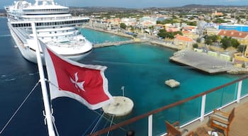 Bonaire isn't as visited as Aruba but that's what made our stop on this island so enjoyable - it's very low key.