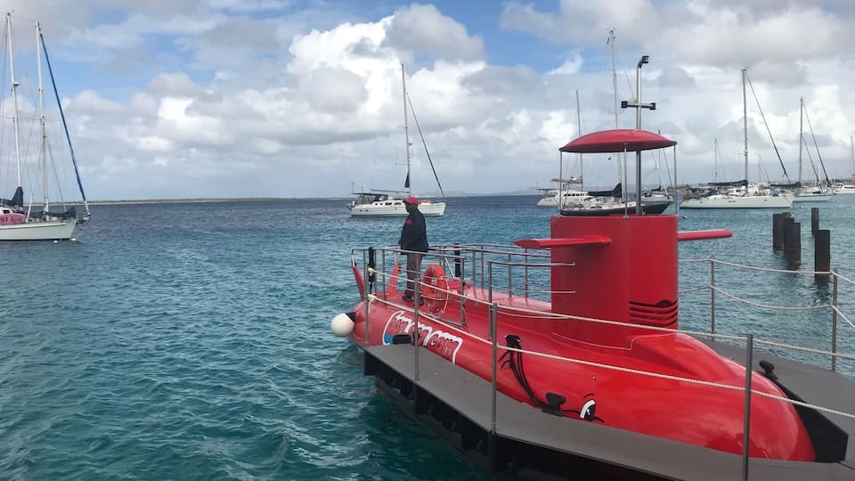 Wonderful experience on Bon Sea Semi Submarine leaving from Karels to the deserted island of Klein Bonaire 🇧🇶