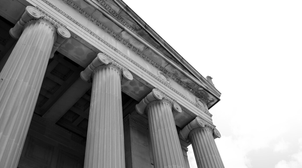 Exterior view of government building Stambaugh Auditorium in Youngstown, Ohio