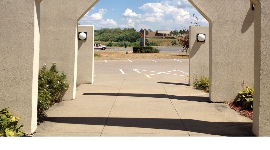 Standing at the front entrance of the National Hot Air Balloon Museum.
