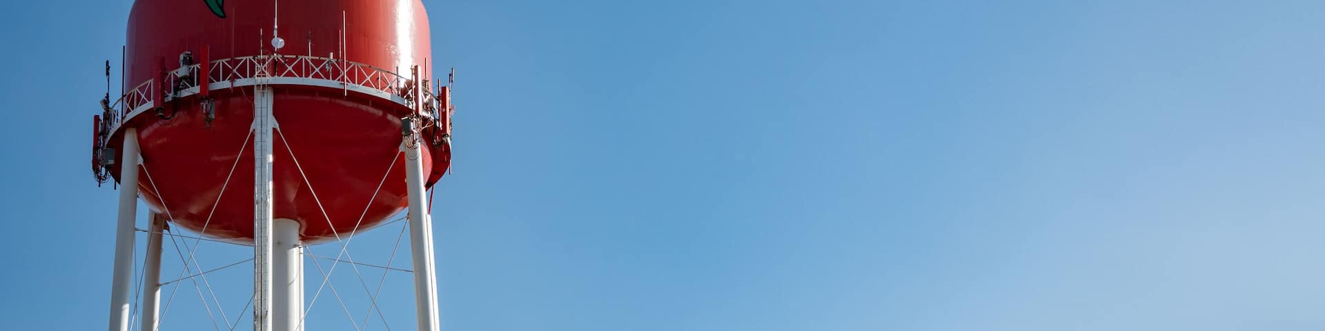 The Apple Tower in Jackson, Ohio on a clear blue day