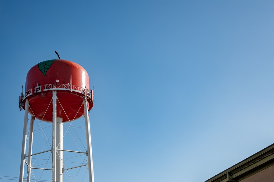 The Apple Tower in Jackson, Ohio on a clear blue day