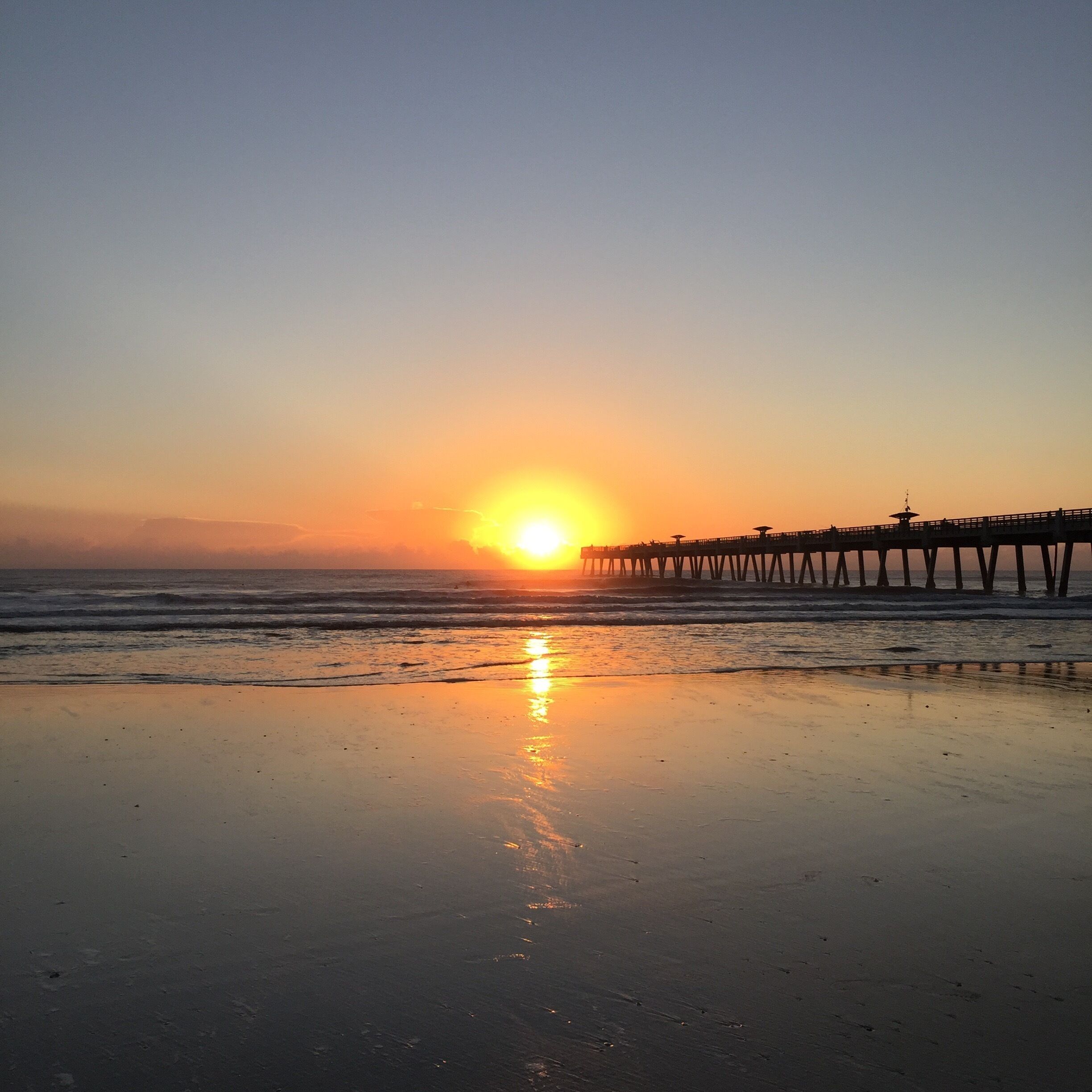 The ocean always reminds me how small I am. #perspective #thesunalsorises 
