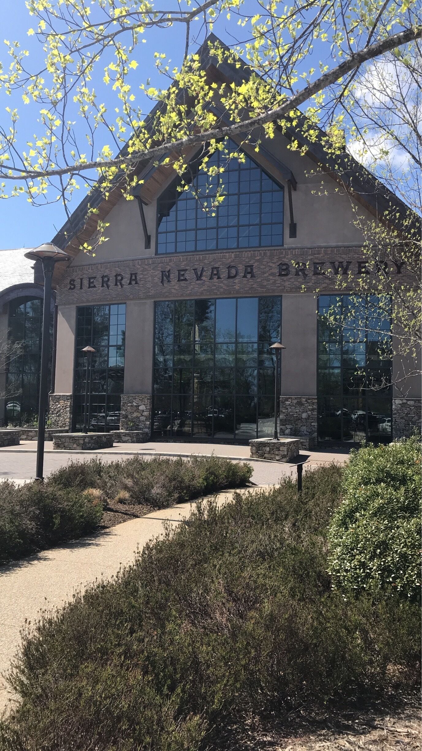 Awesome brewery with great eats and option to tour bottling facility for free!