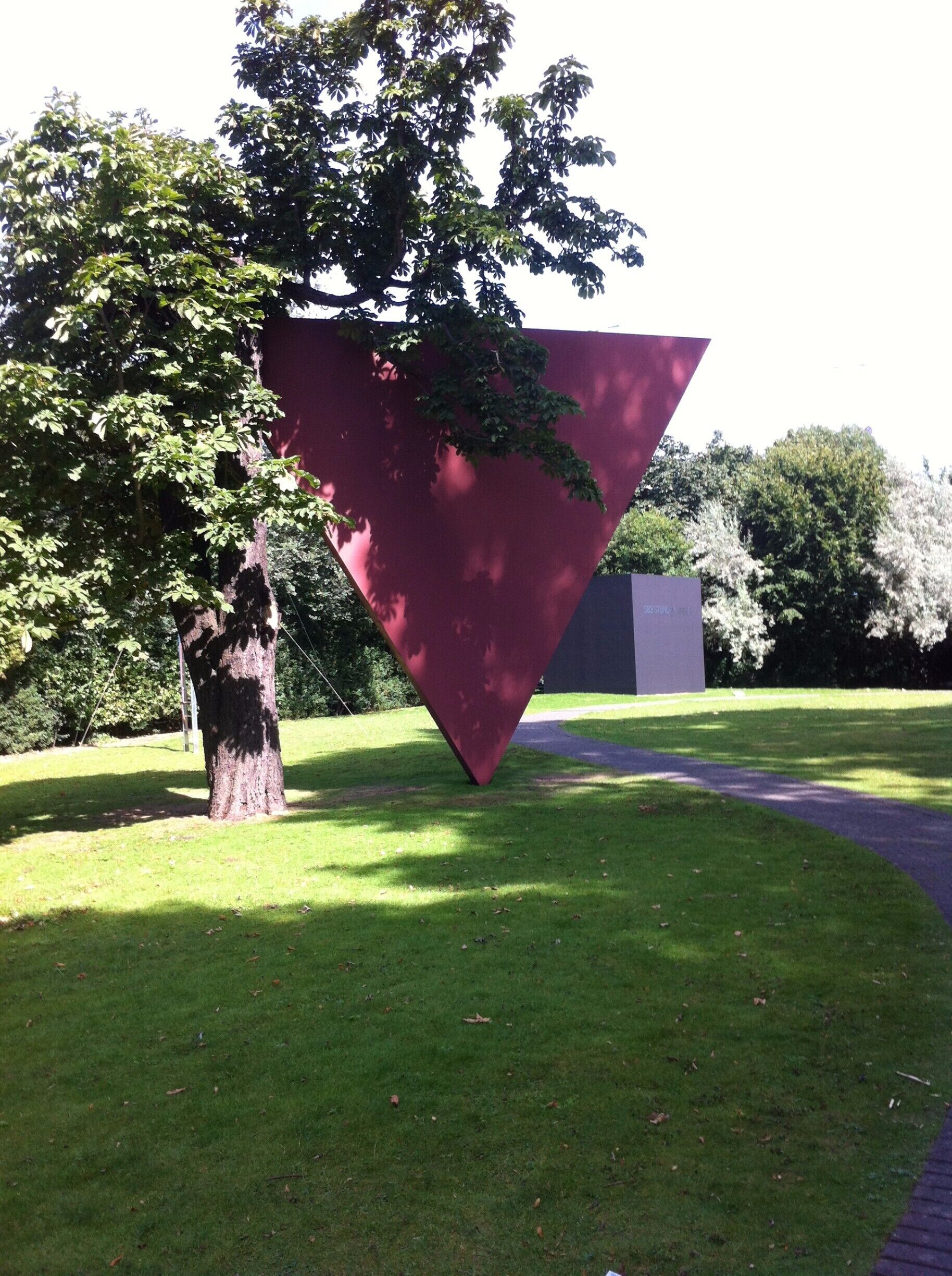 Nice and very calming stroll to take on the way to the cable car of Cologne. The modern sculptures are scattered everywhere in the park- sometimes they're on the trees, and sometimes even the shrubs themselves are scultped.

#art