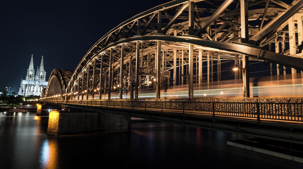 #photo #photography #cologne #germany #travel #bridge #church #night
