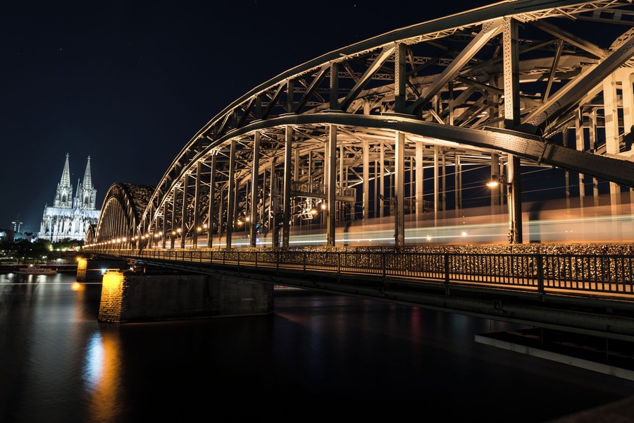 #photo #photography #cologne #germany #travel #bridge #church #night