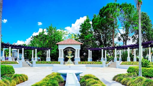 Lakeland, FL, USA - 06 10 2024: Beautiful Hollis botanic garden and lake landscape in Lakeland Florida