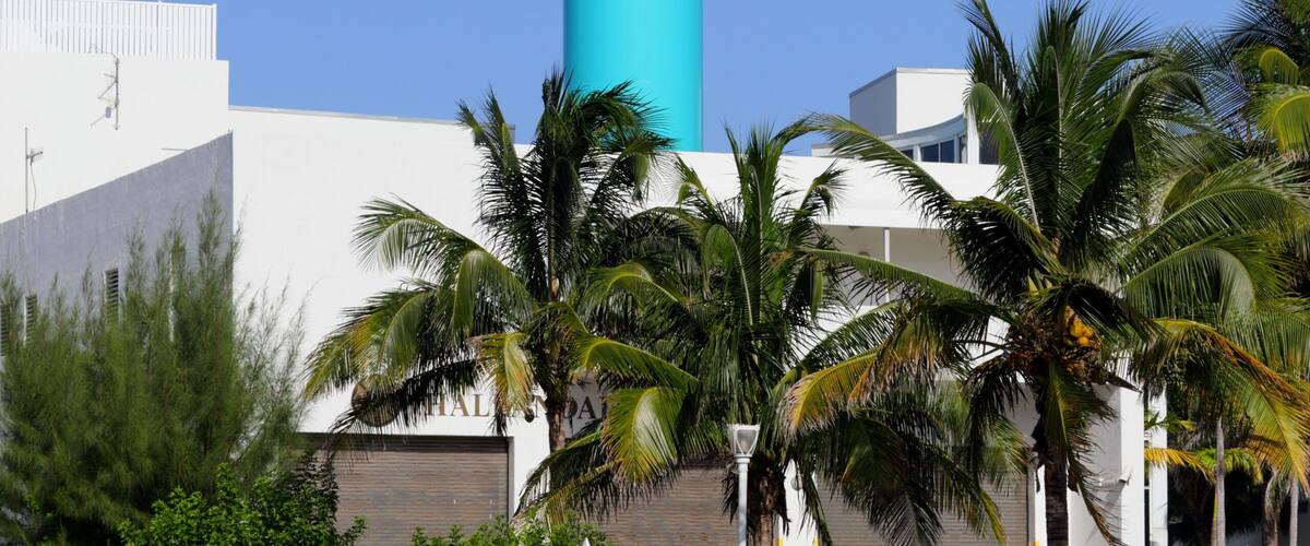 Hallandale water ball