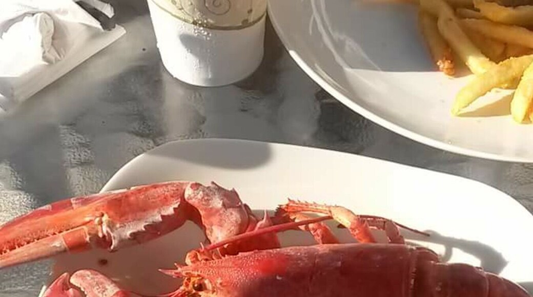 Just across the street from Hampton Beach in NH and behind the Casino you will find the most delicious seafood you'll ever eat!! The prices are unbeatable and the service exceptional. Bonus they have waterslides to keep the kids entertained while you can enjoy a drink on the deck! #EndlessSummer