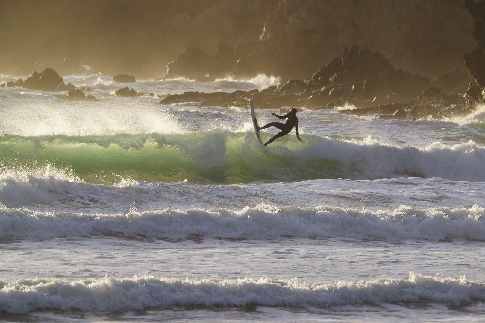 “#goldenhour”
Taylors Mistake, Canterbury, NZ.
A worthwhile trip through Sumner to this well known Surfing Beach. This lone surfer made my day.
