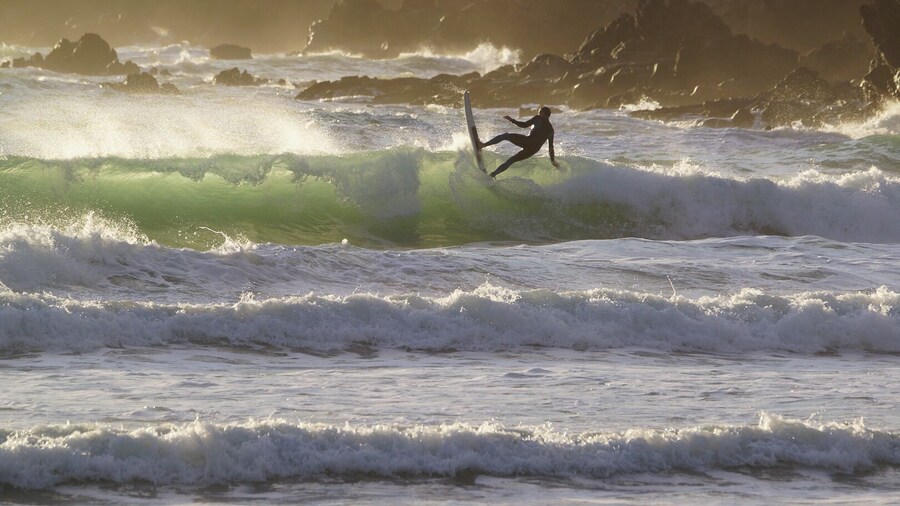 “#goldenhour”
Taylors Mistake, Canterbury, NZ.
A worthwhile trip through Sumner to this well known Surfing Beach. This lone surfer made my day.